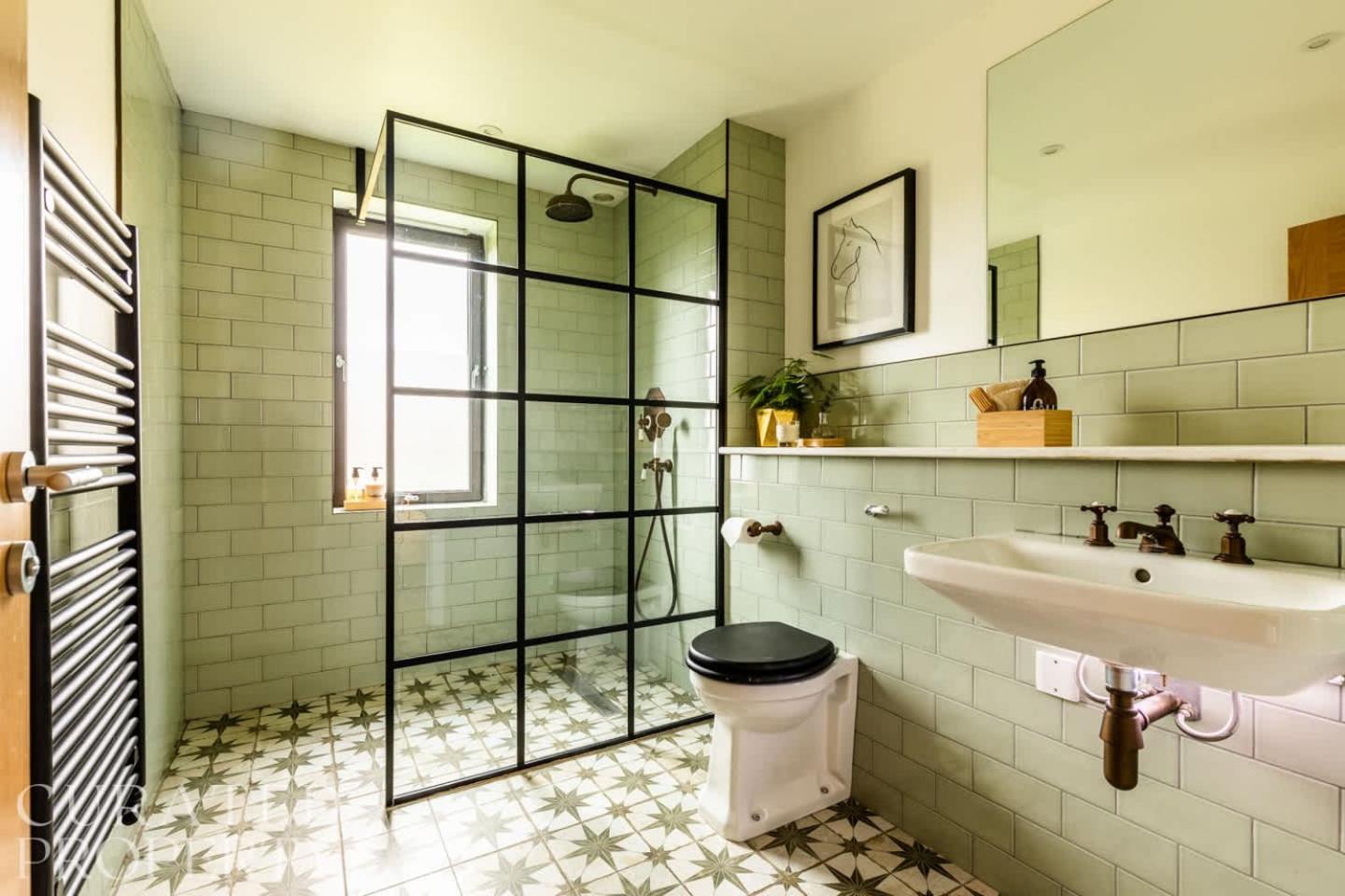 Stunning 5 Bedroom New Build With Amazing Views! บาธ ภายนอก รูปภาพ